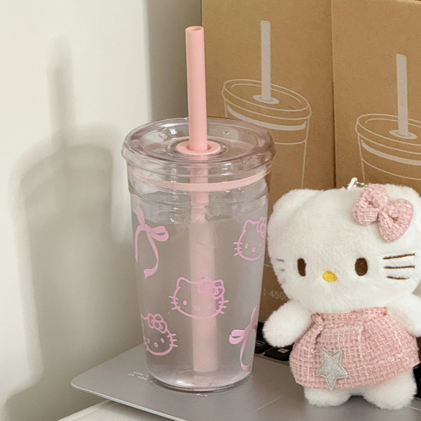 Hello Kitty Summer Plastic Cold Cup With Lid And 2 Straws On The Go Or At Home