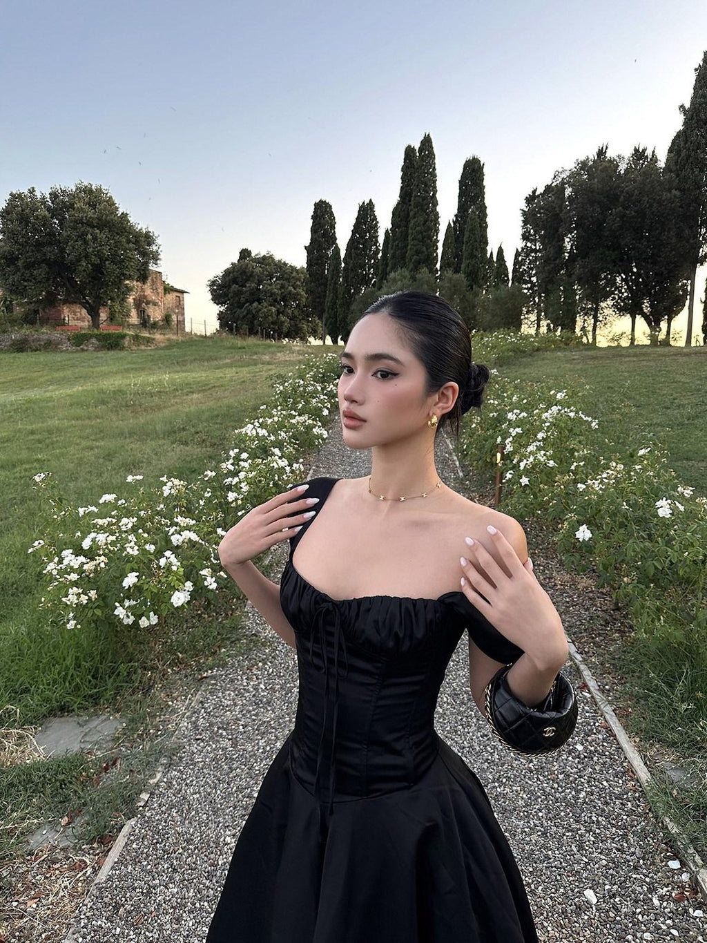 rovente High Waist A Line Sleeveless Back Zipper Women Casual Black Woven Midi Desses