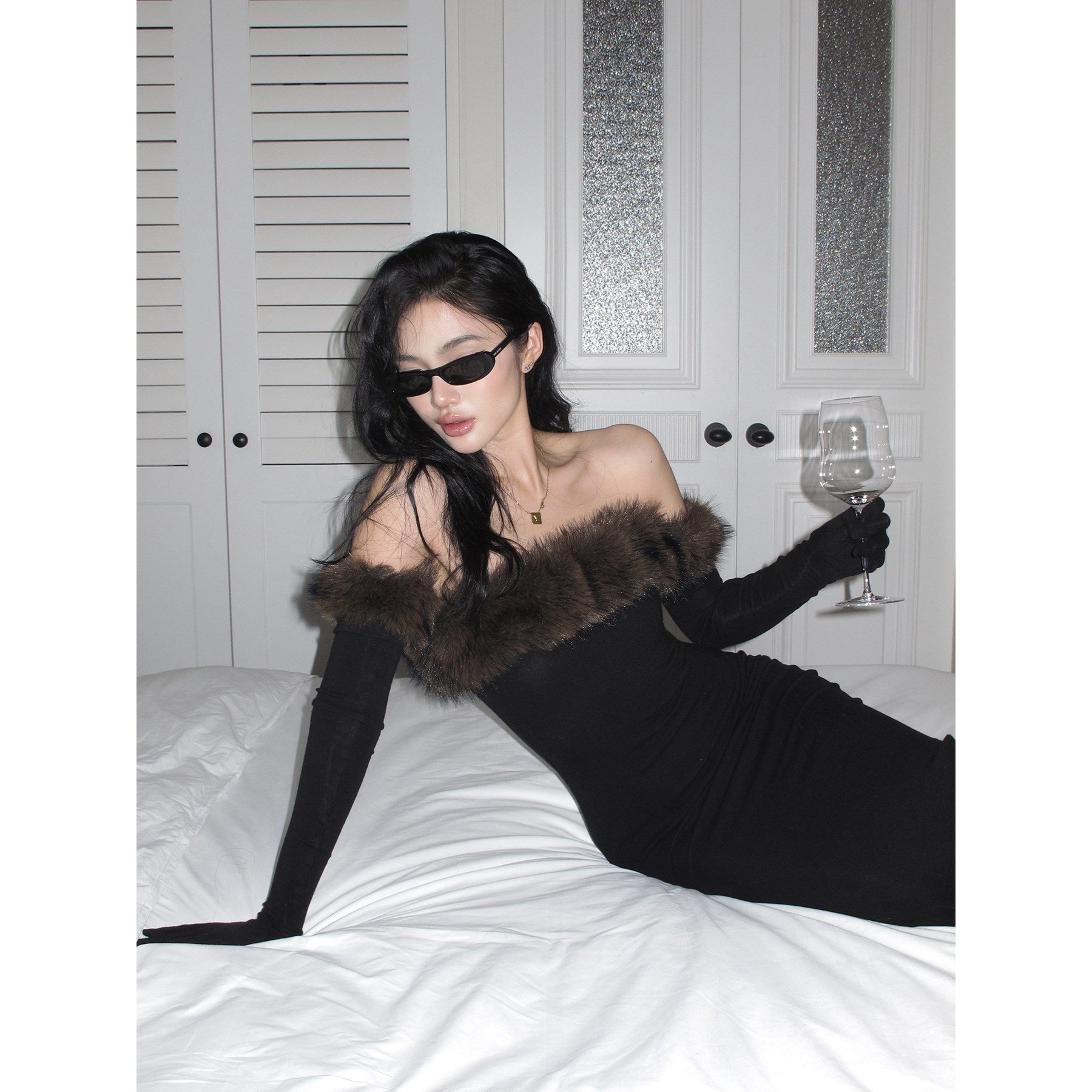 rovente_High_Stretch_Elegant_Slim_Fit_Strapless_Knit_Black_Gloves_Included_Maxi_Desses_MISSTT