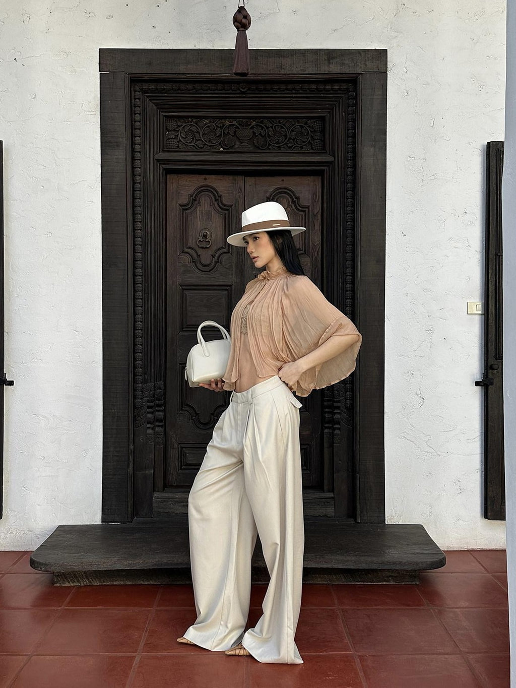rovente Soft Stretch Beige Casual Simple Pockets Low Waist Woven Women Wide Leg Pants
