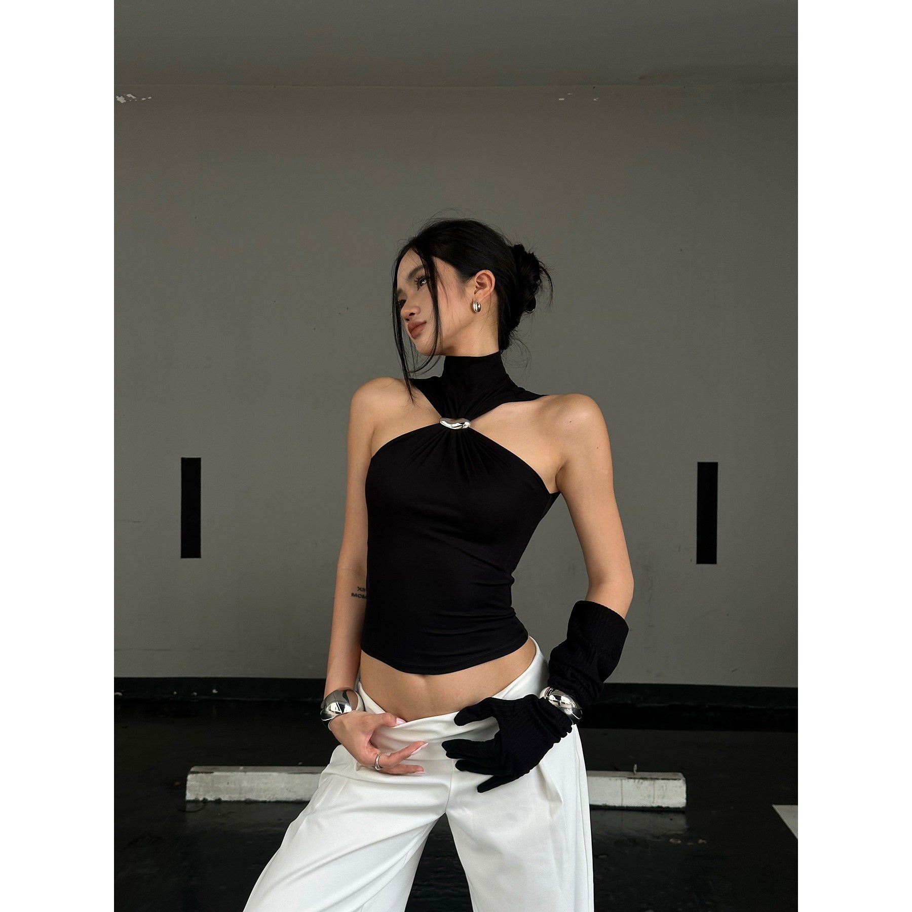 rovente_Soft_Lyocell_Original_Slim_Halter_Crop_Women_Black_Solid_Tank_Camisoles_MISSTT