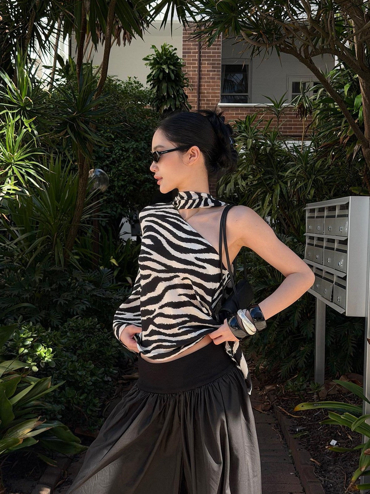rovente Black White Zebra Contrast Loose Sleeveless Slant Neck Rayon Off Shoulde Cop Tops