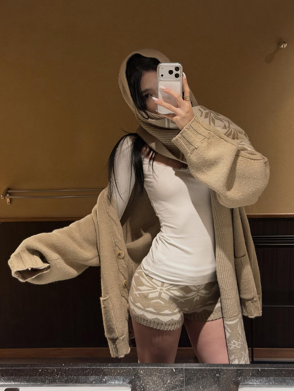 rovente Cotton Blend 3D Bow Slim Casual Pullover Women White Long Sleeve T-Shits