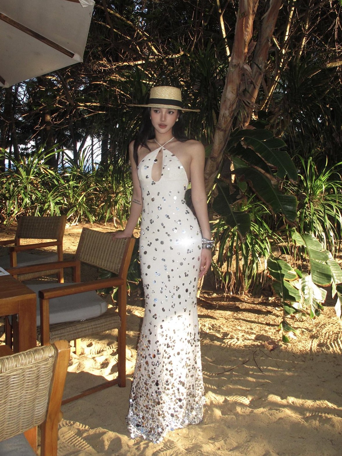 rovente Shimmer Spaghetti Strap Mermaid Dress Elegant Travel Linen Blend Maxi Desses