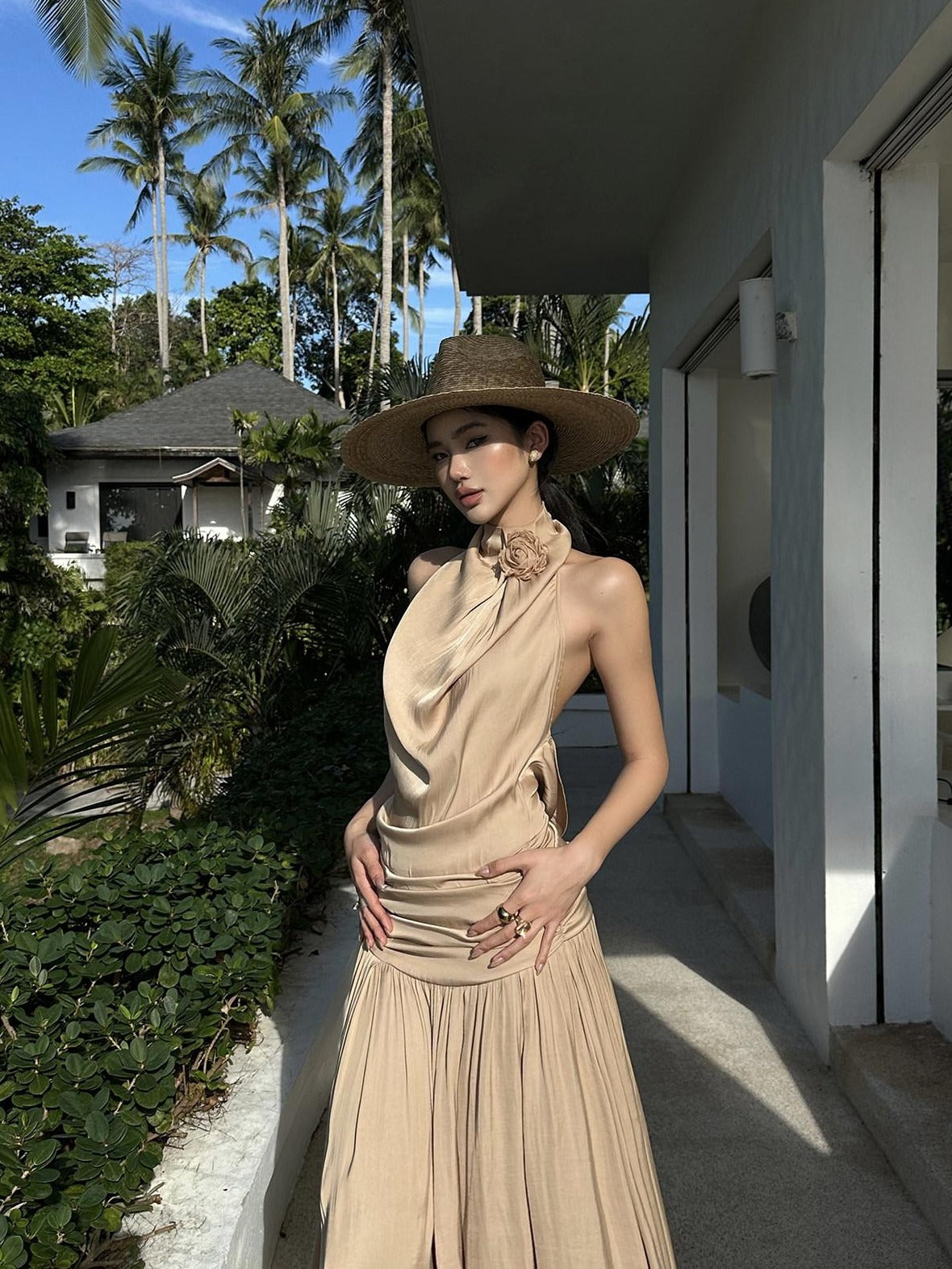 rovente Elegant Halter Neck Slim Fit A Line Solid Polyester Party Travel Maxi Desses