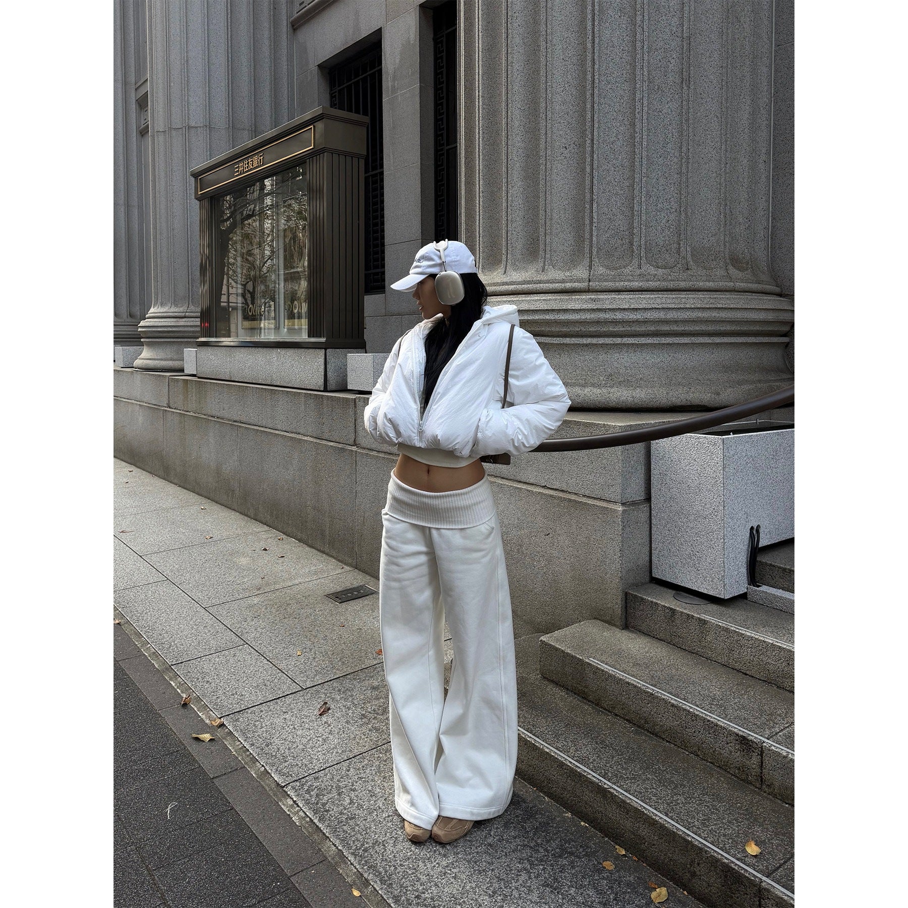 rovente_High_Stretch_High_Waist_Flare_Pocket_Casual_Minimalist_Women_White_Sweatpants_MISSTT