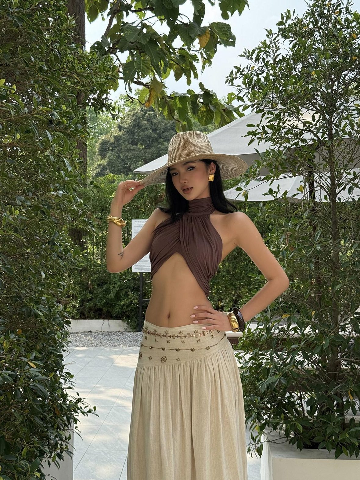 rovente Soft Modal Stretch Slim Halter Neck Cropped Solid Coffee Brown Camisoles