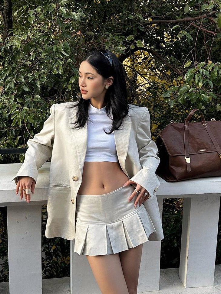 rovente Light Beige Notch Lapel Relaxed Fit Office Women Pleated Skirt Blazes