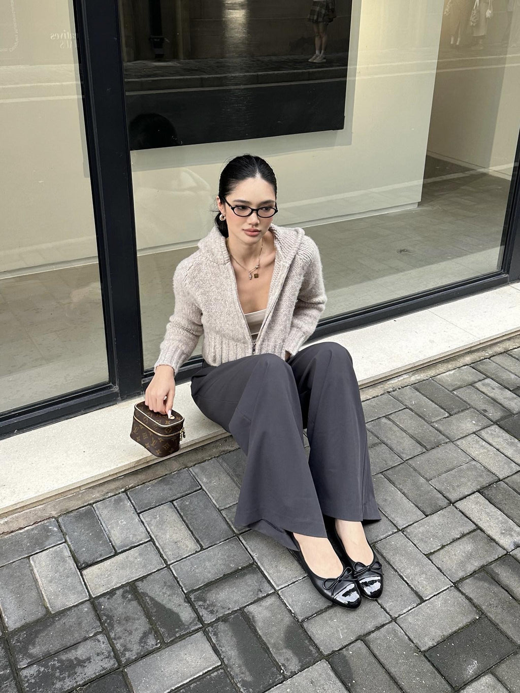 rovente Minimal Casual Natural Waist Zipper Straight Women Solid Grey Wide Leg Pants