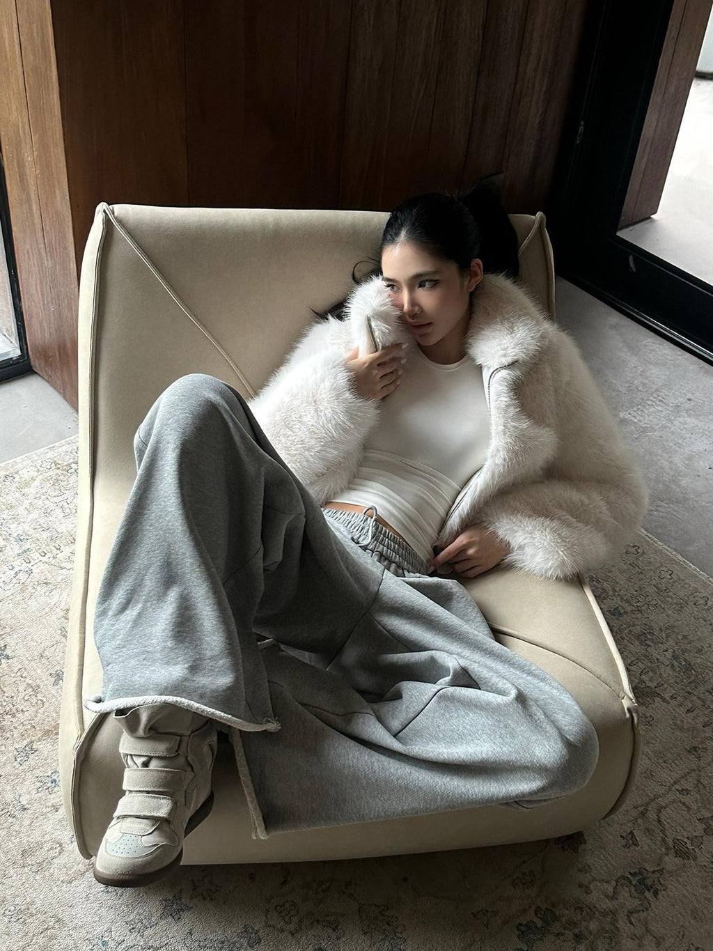 rovente Stretch Slim Fit Casual Round Neck Womens White Knit Long Sleeve T-Shits