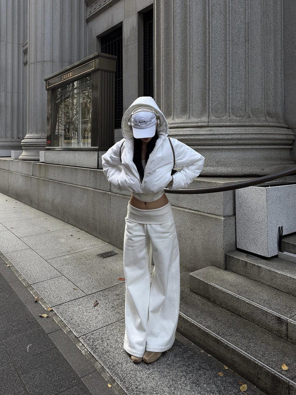 rovente High Stretch High Waist Flare Pocket Casual Minimalist Women White Sweatpants