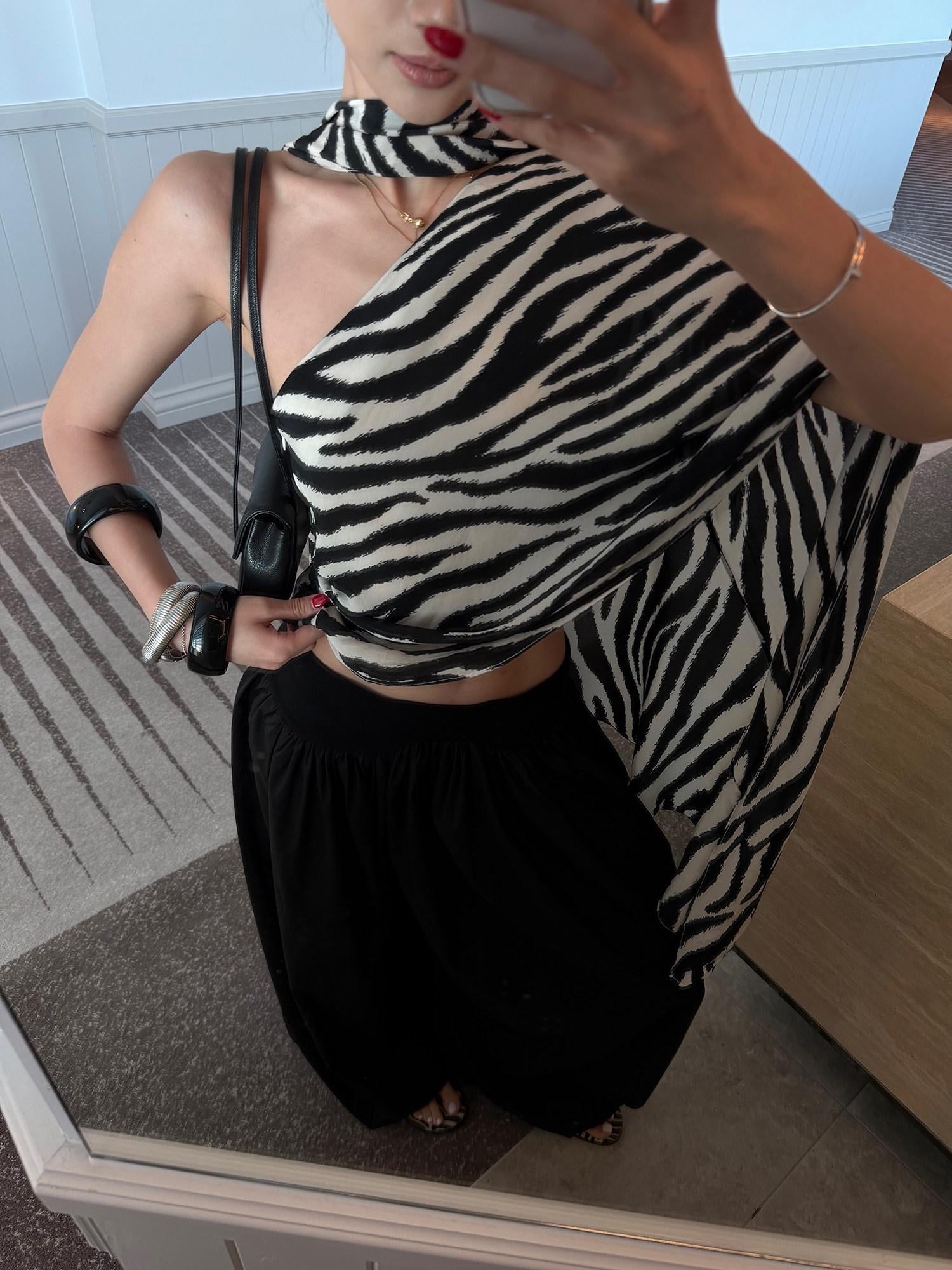 rovente Black White Zebra Contrast Loose Sleeveless Slant Neck Rayon Off Shoulde Cop Tops