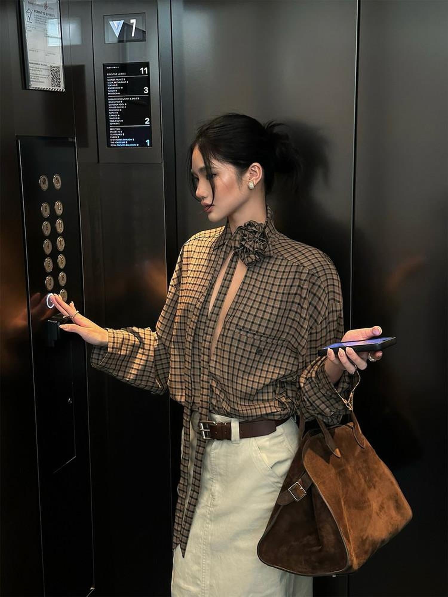 rovente Minimal Commuter Loose Fit V-neck Plaid Long Sleeve Patch Pocket Women Shits