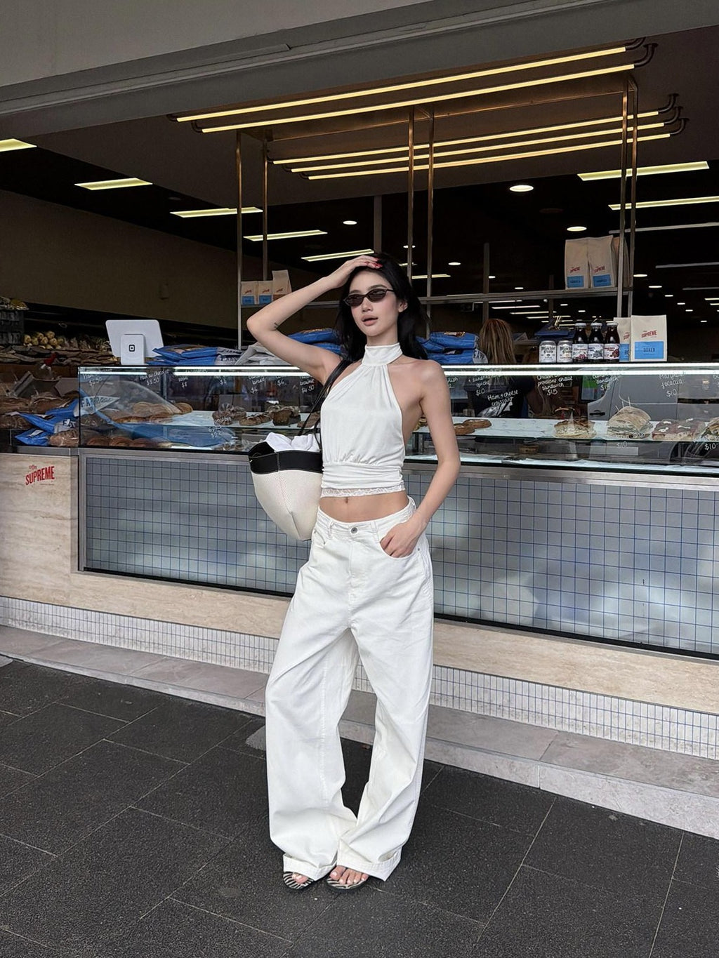 rovente 100% Cotton Casual Loose Natural Waist Solid White Pockets Women Wide Leg Jeans