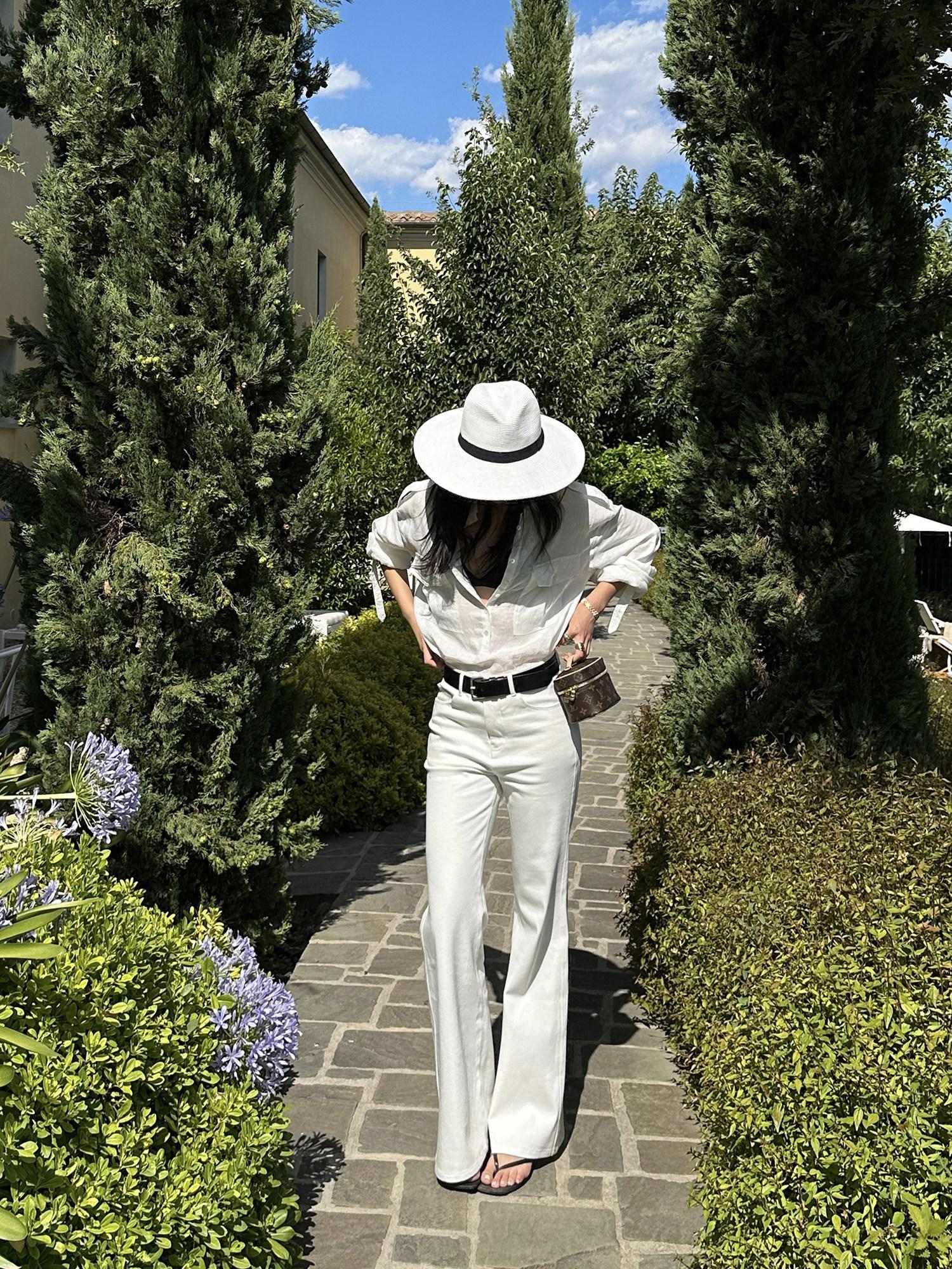 rovente test Slim Micro Stretch Natural Waist Office White Zip Fly Cotton Blend Flared Jeans