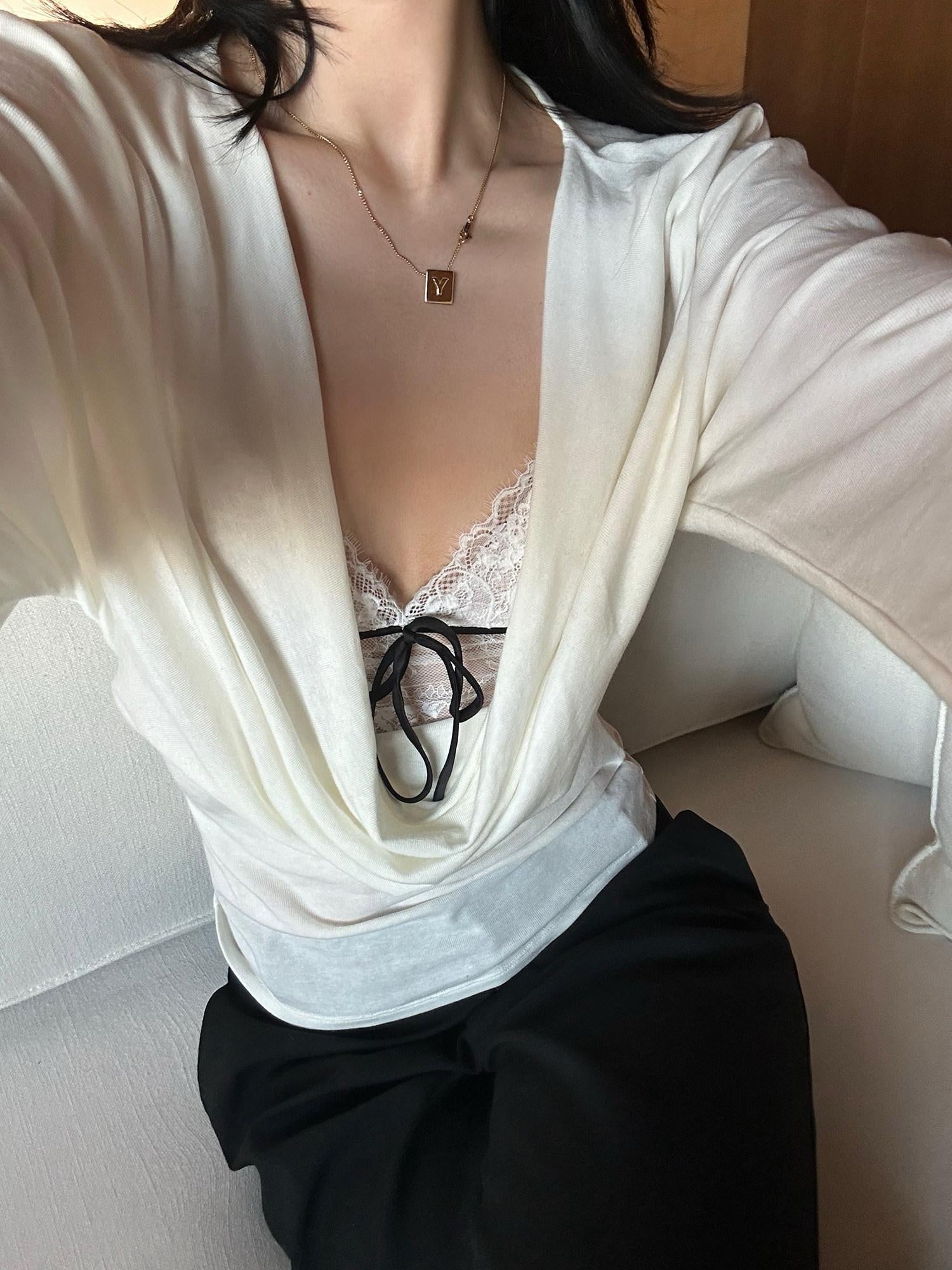 rovente Original Design Lace V-neck Slim Fit Padded Everyday Layering Camisoles