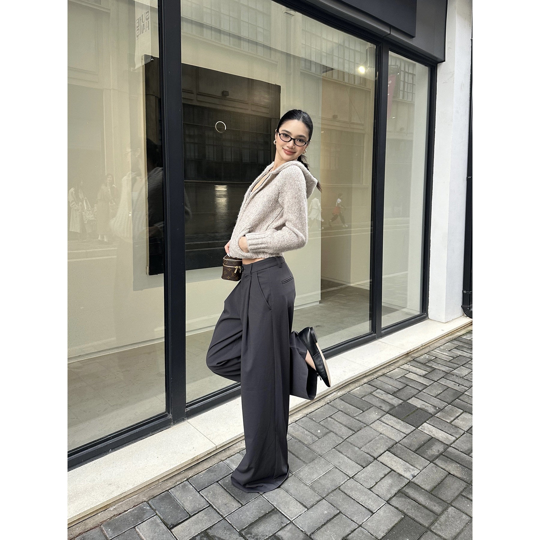 rovente_Minimal_Casual_Natural_Waist_Zipper_Straight_Women_Solid_Grey_Wide_Leg_Pants_MISSTT