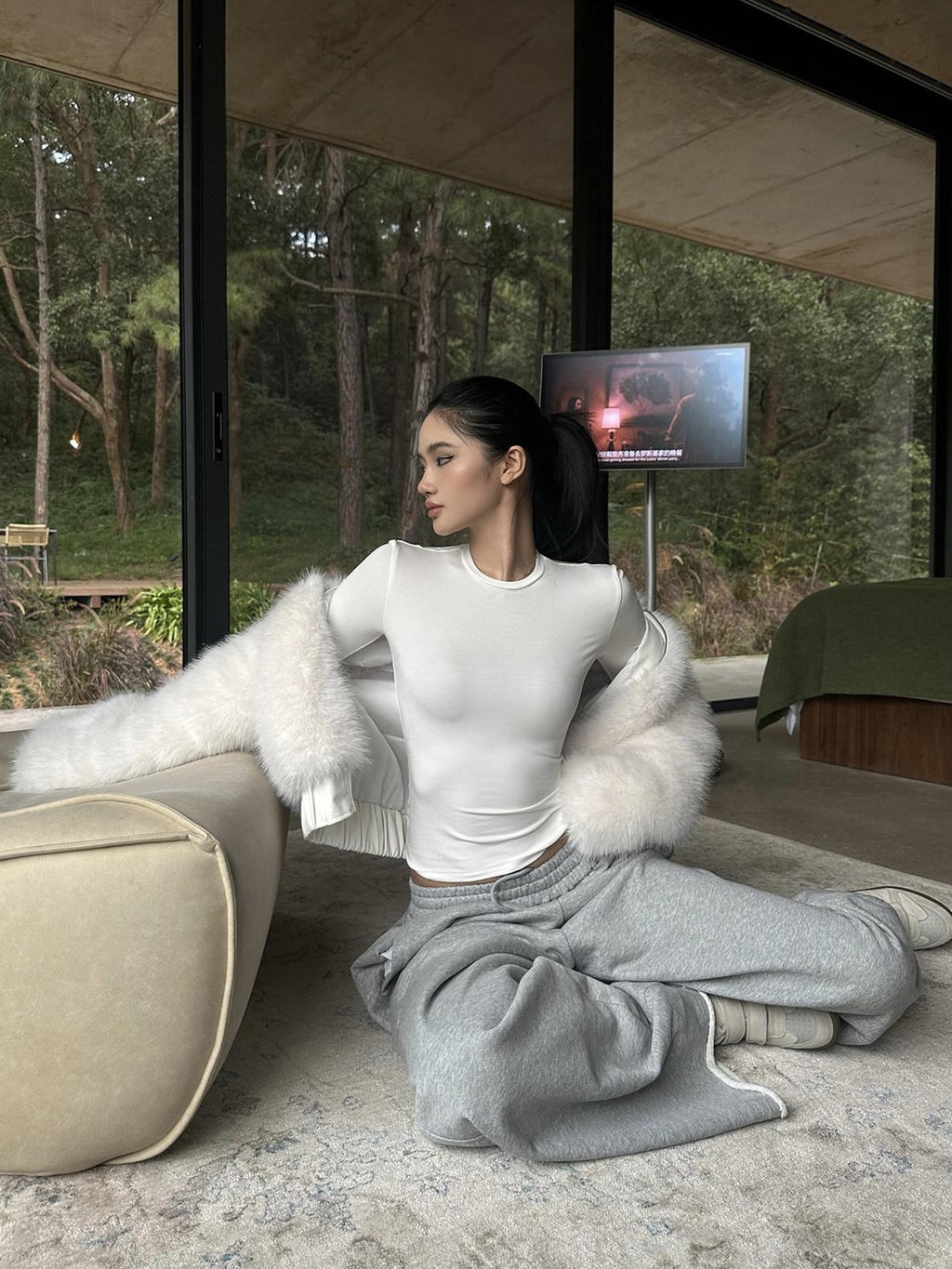 rovente Stretch Slim Fit Casual Round Neck Womens White Knit Long Sleeve T-Shits