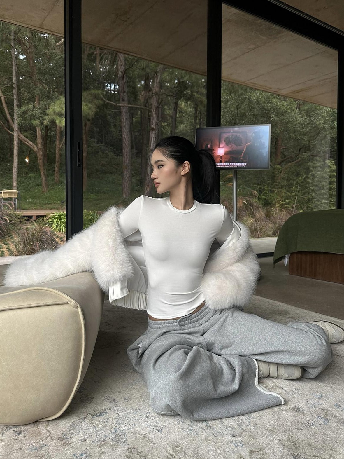 rovente Stretch Slim Fit Casual Round Neck Womens White Knit Long Sleeve T-Shits