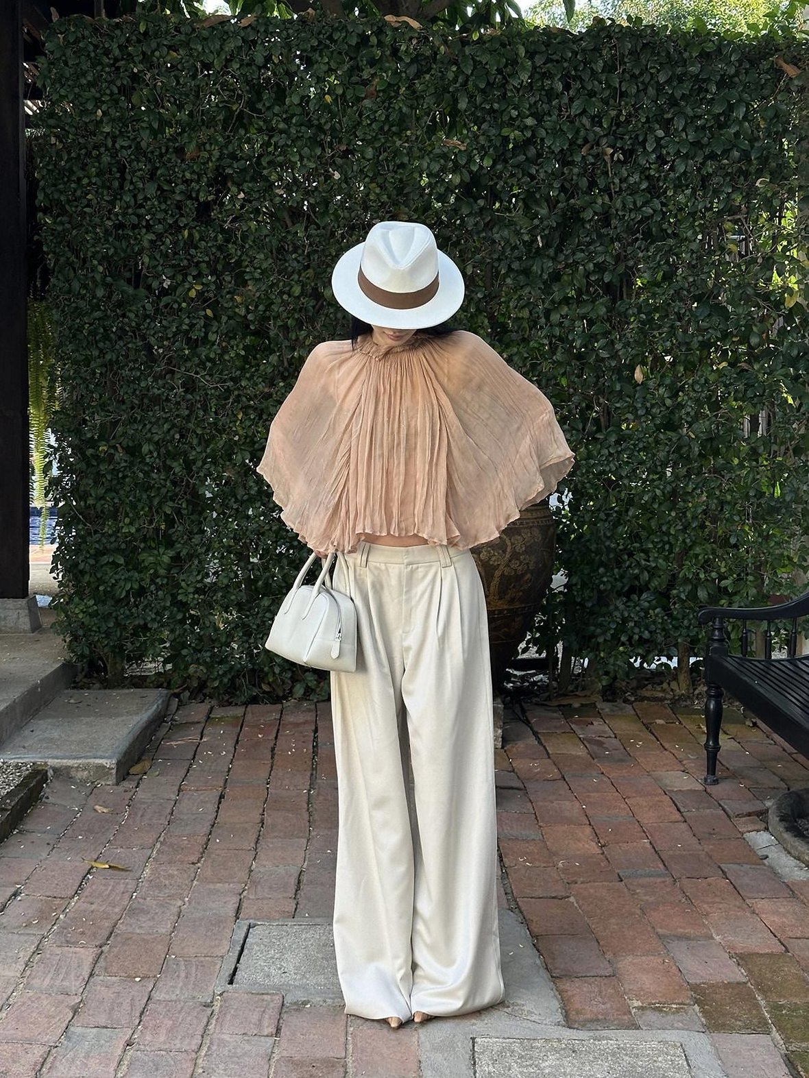 rovente Soft Stretch Beige Casual Simple Pockets Low Waist Woven Women Wide Leg Pants