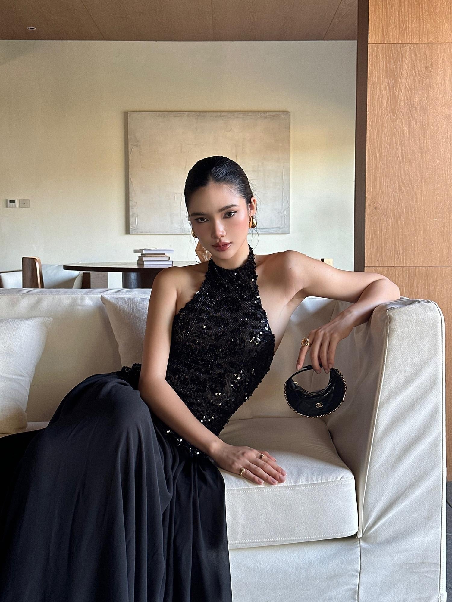 rovente Elegant Sequin Halter Natural Waist Party Black Stretch Maxi Desses