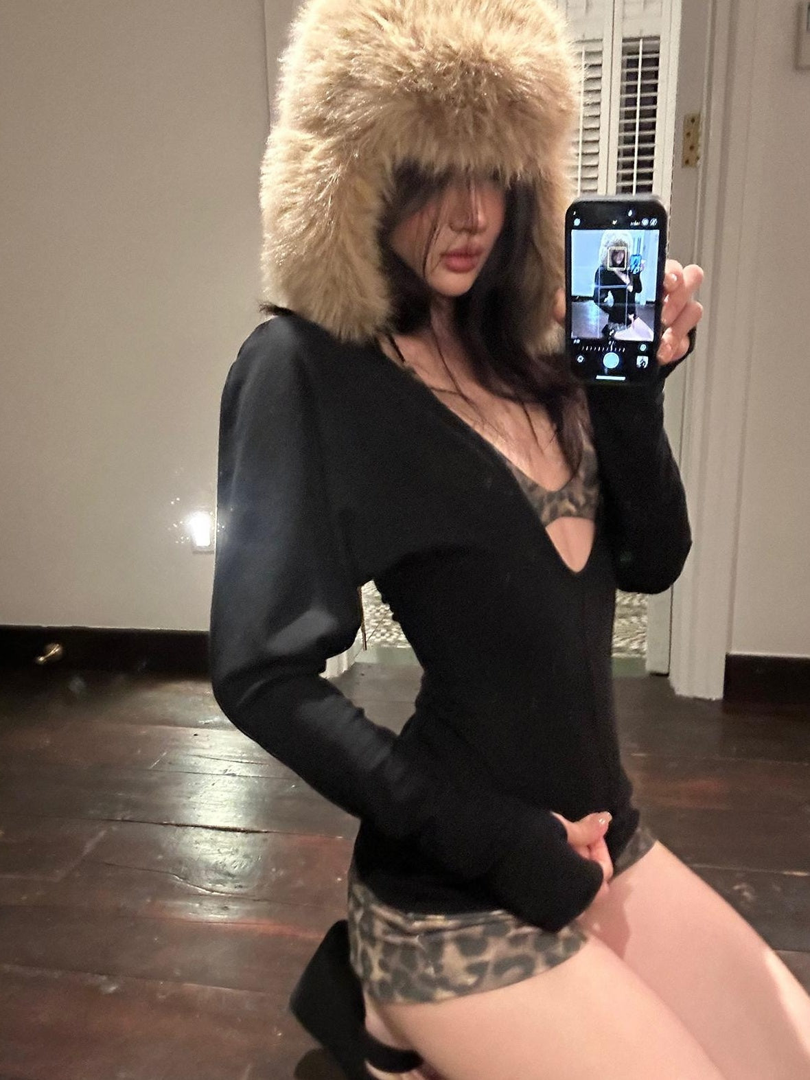 rovente V-neck Slim Knit Black With Leopard Tie Womens Casual Long Sleeve T-Shits