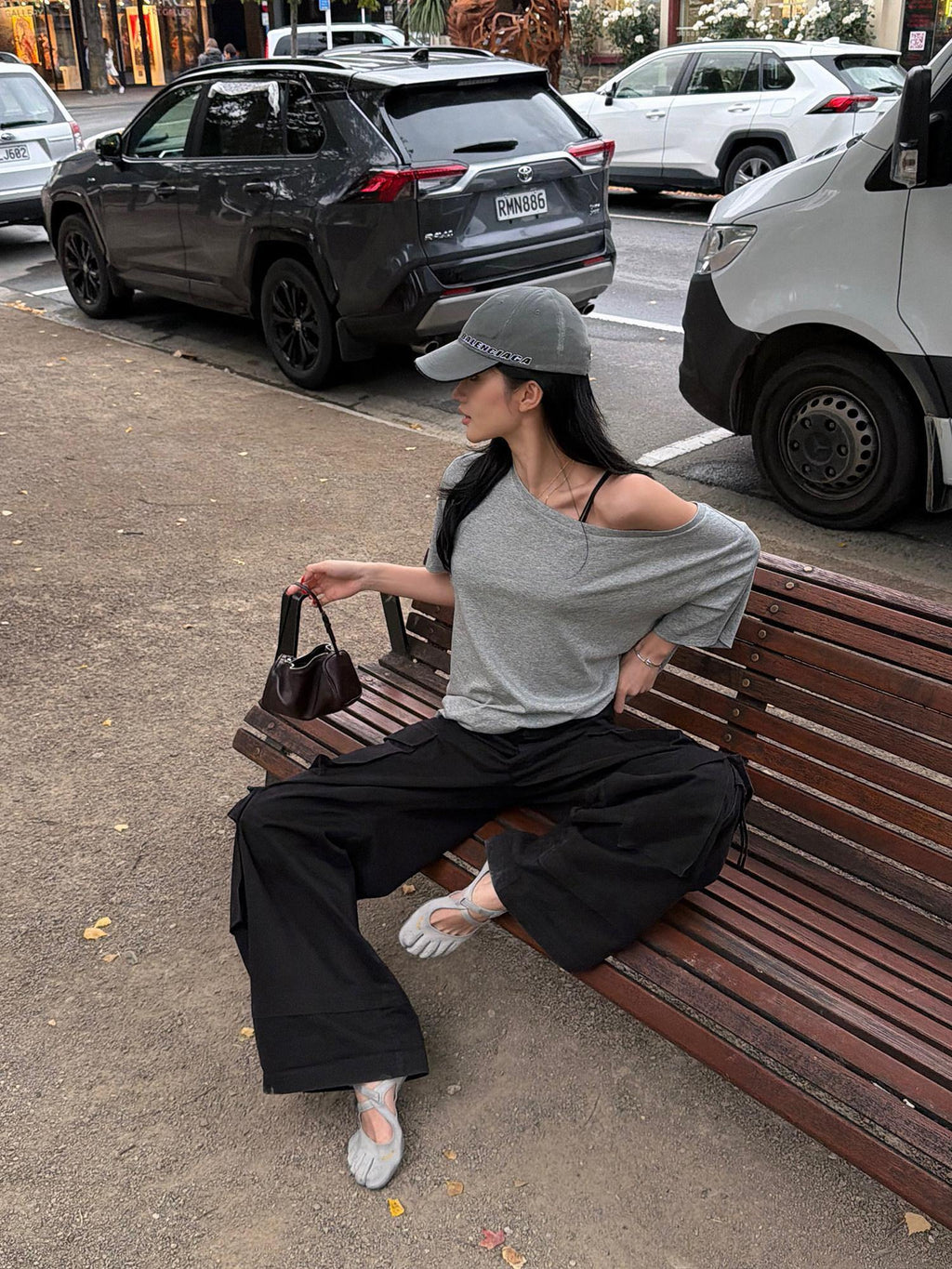 rovente Cotton Blend Loose One Shoulder Slanted Neck For Women Gray Shot Sleeve T-Shits