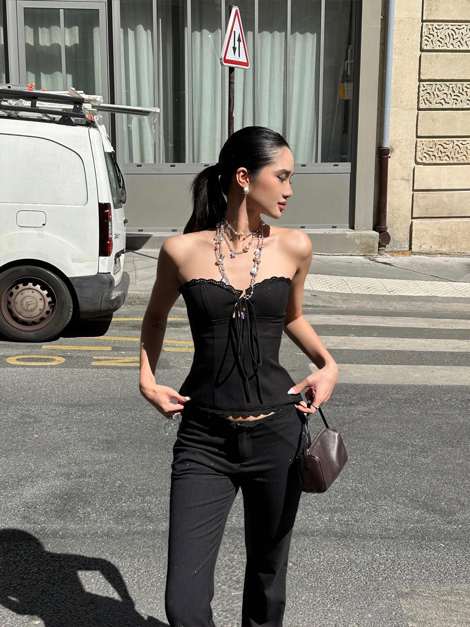 rovente Sexy Zipper Slim Fit Padded Black Tank Top For Women Camisoles