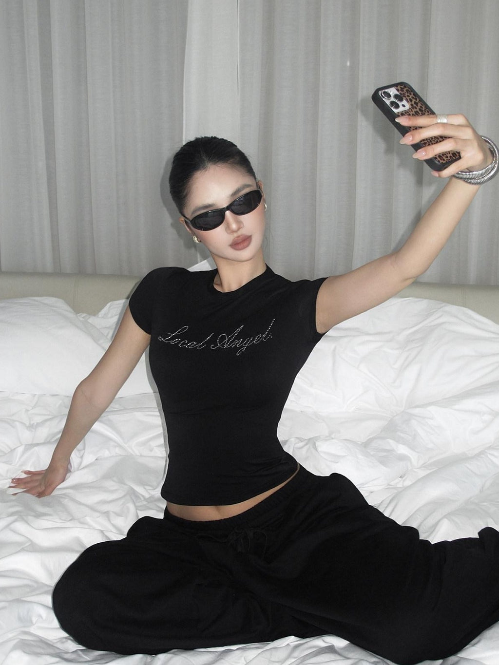 rovente Lightweight Stretch Slim Fit Round Neck Black Crop Long Sleeve Cop Tops