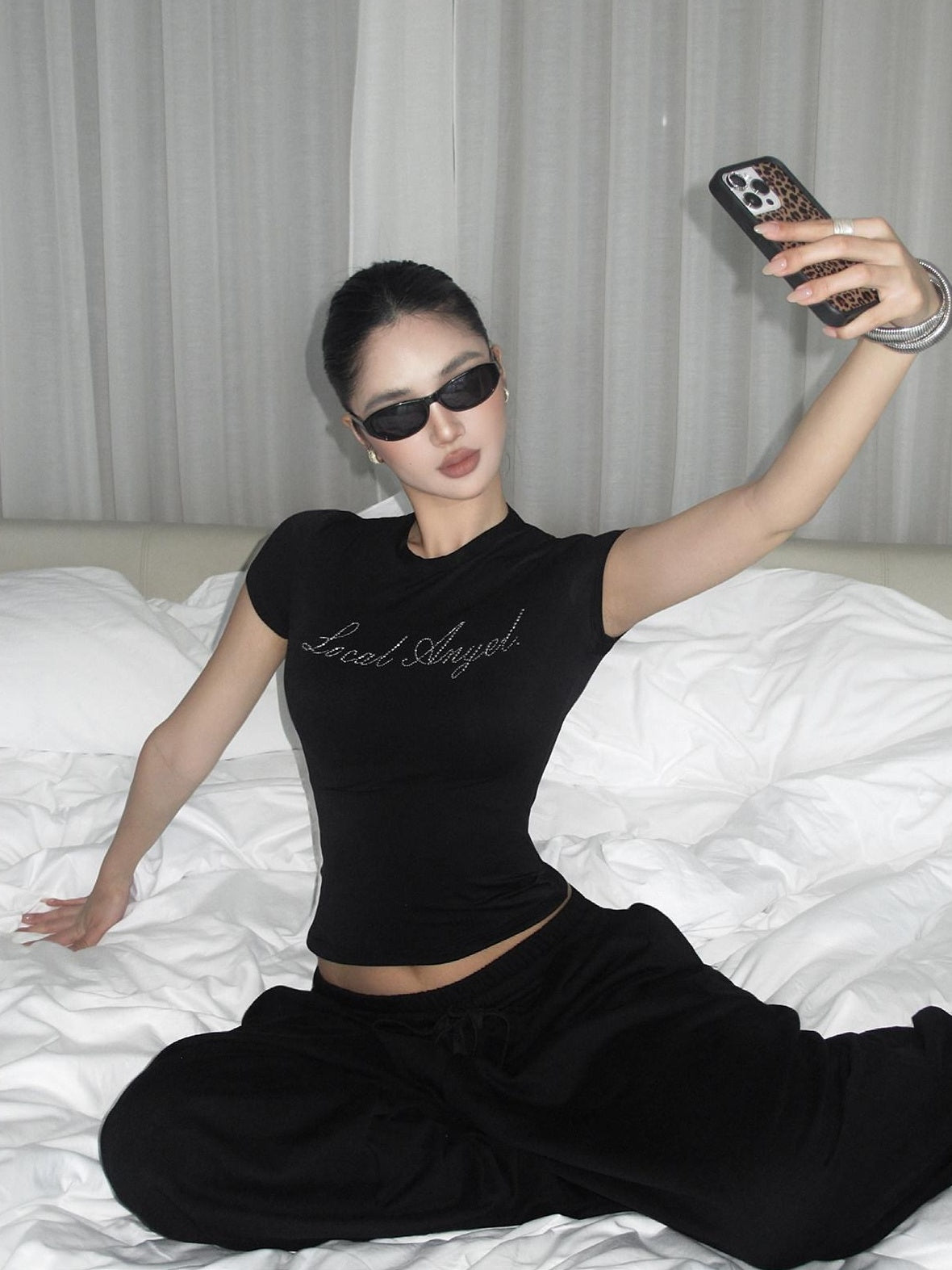 rovente Lightweight Stretch Slim Fit Round Neck Black Crop Long Sleeve Cop Tops