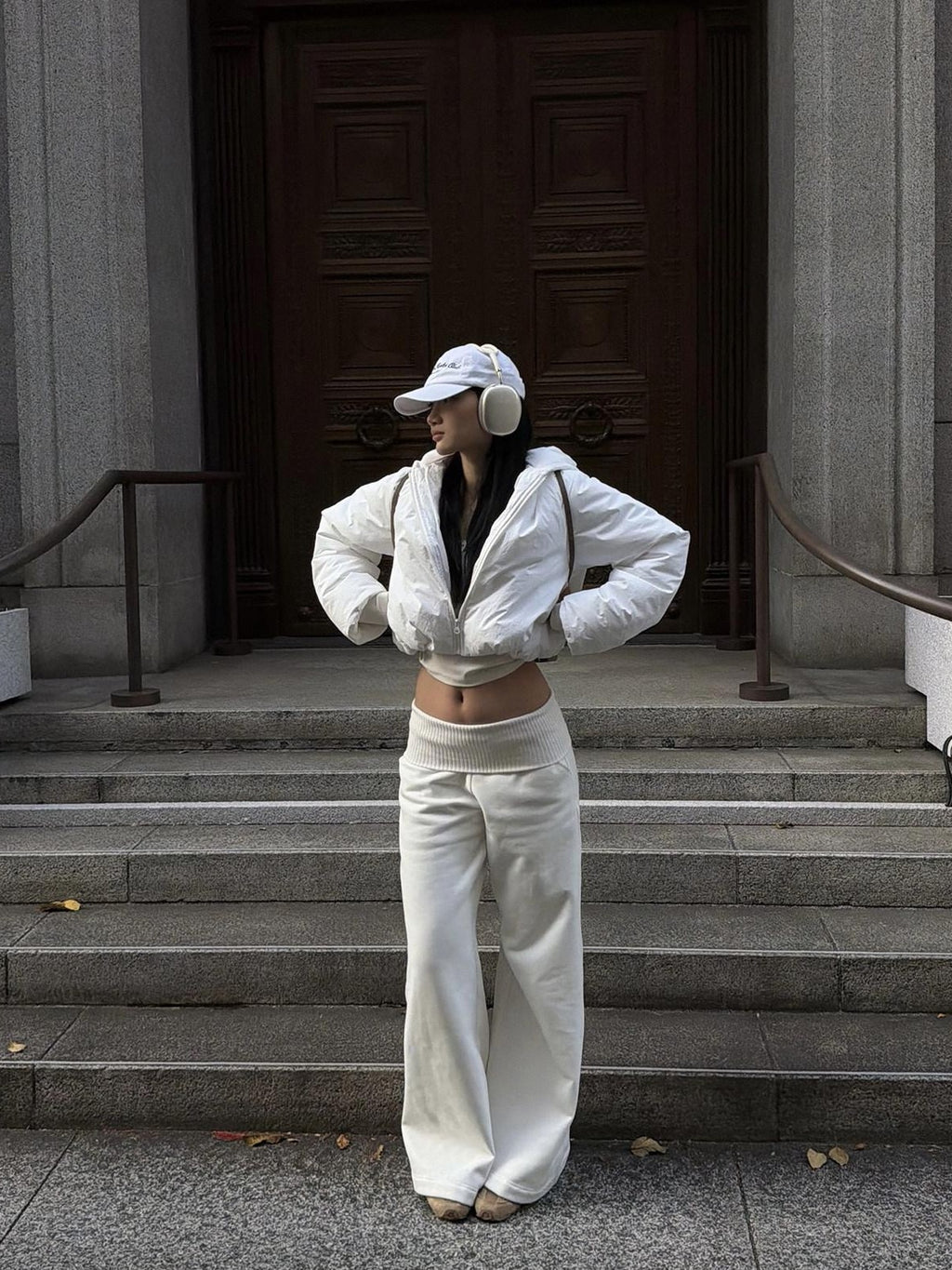 rovente High Stretch High Waist Flare Pocket Casual Minimalist Women White Sweatpants