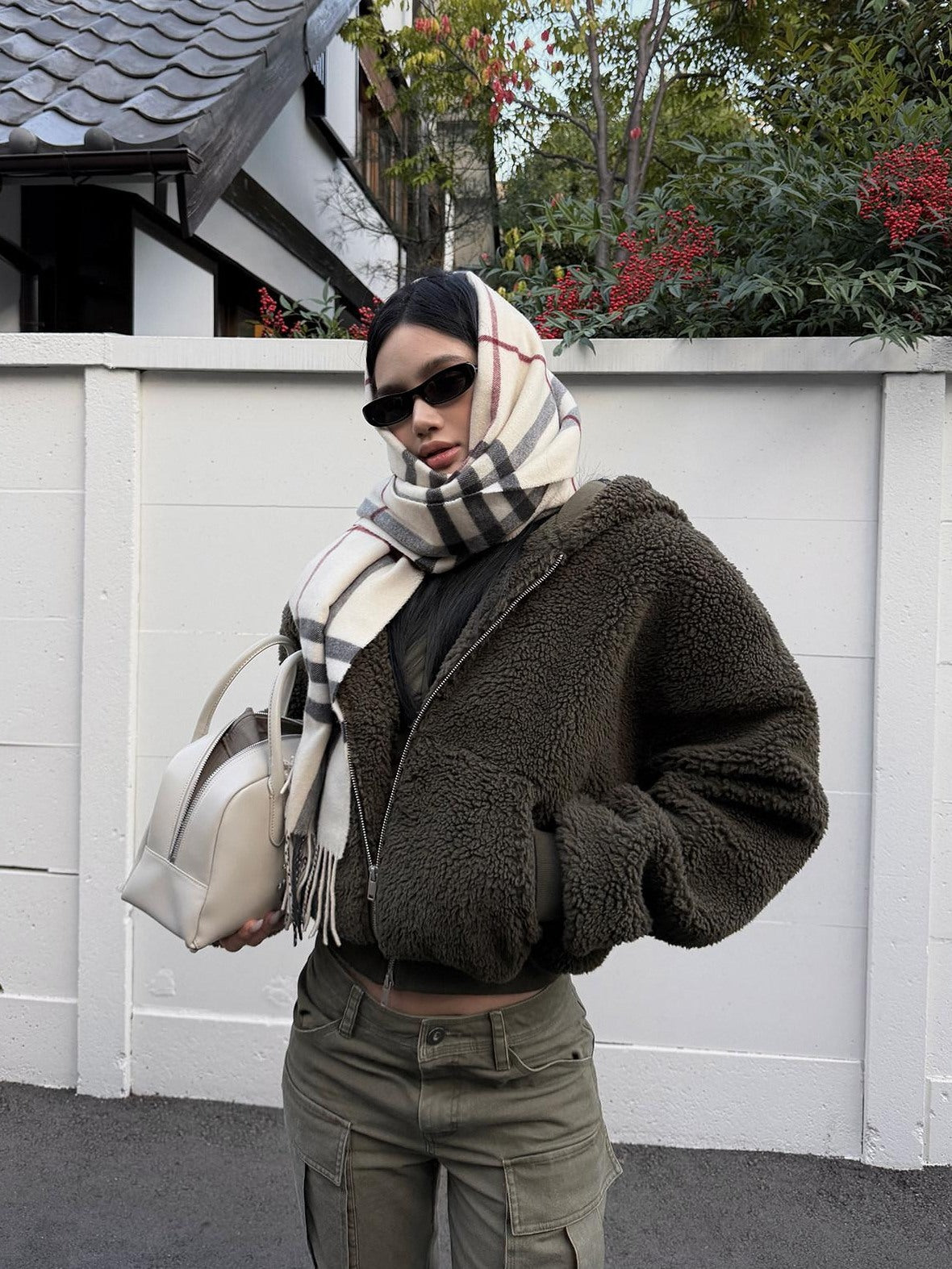 rovente Warm Polyester Hooded Zip Cropped Casual Women Green Diagonal Pocket Hoodie