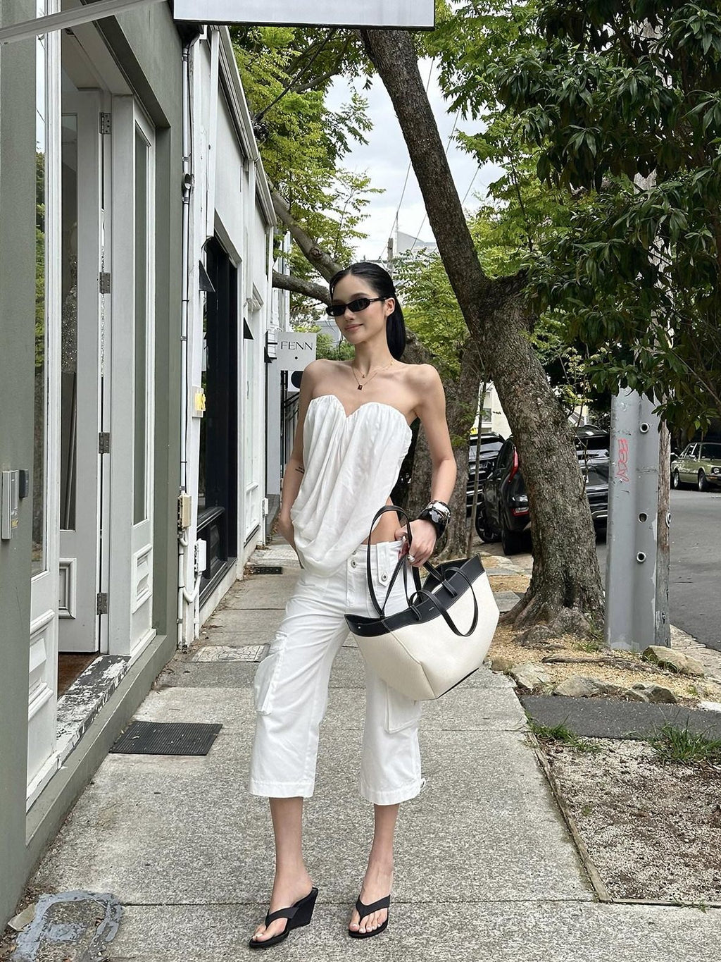 rovente Pure Cotton Minimalist Cargo Pockets Low Waist Women White Mid-Length Shots