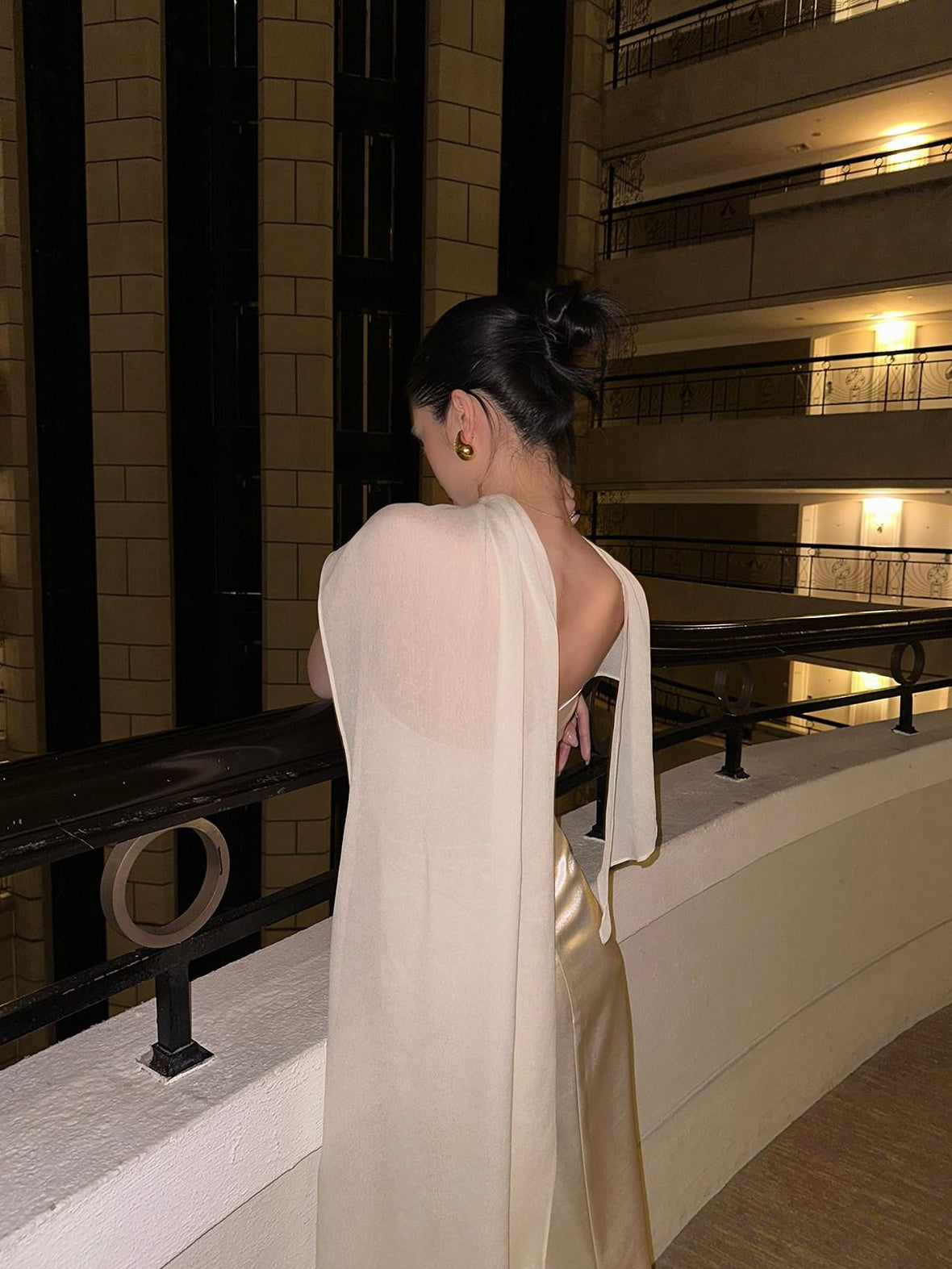 rovente Sparkling Sequin Elegant Fitted Strapless Zipper Evening Party White Maxi Desses