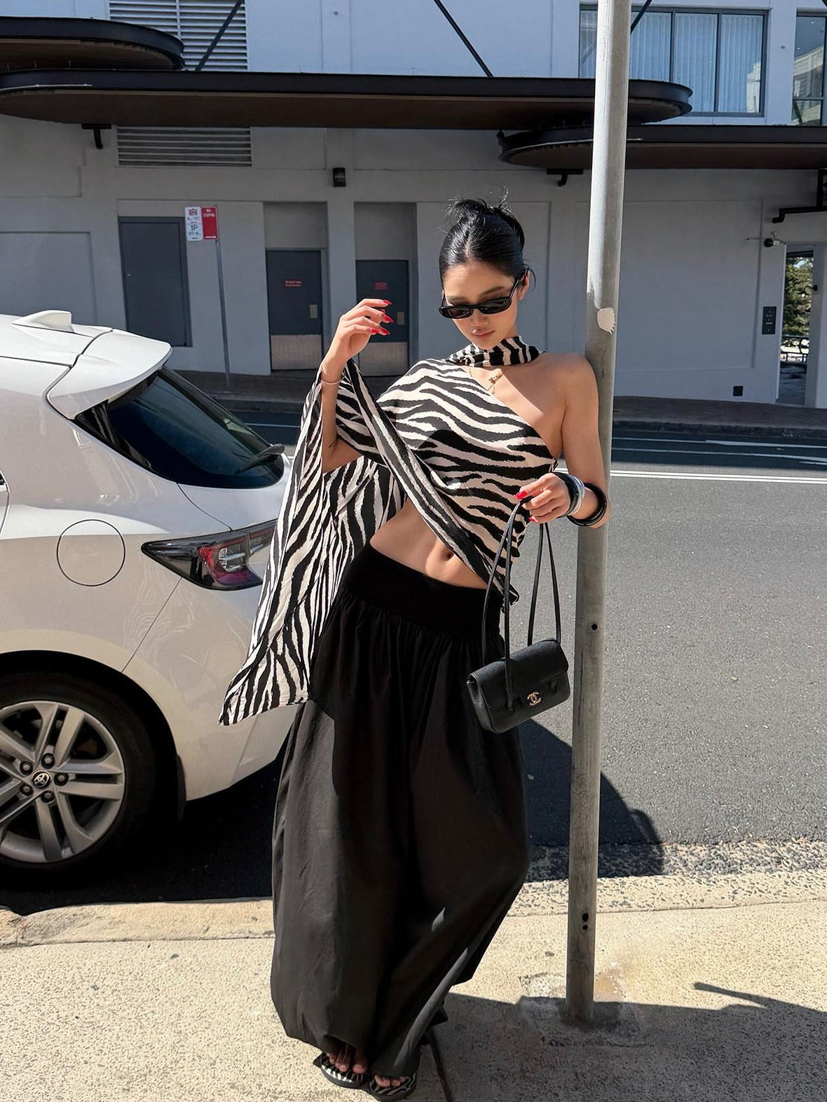 rovente Black White Zebra Contrast Loose Sleeveless Slant Neck Rayon Off Shoulde Cop Tops