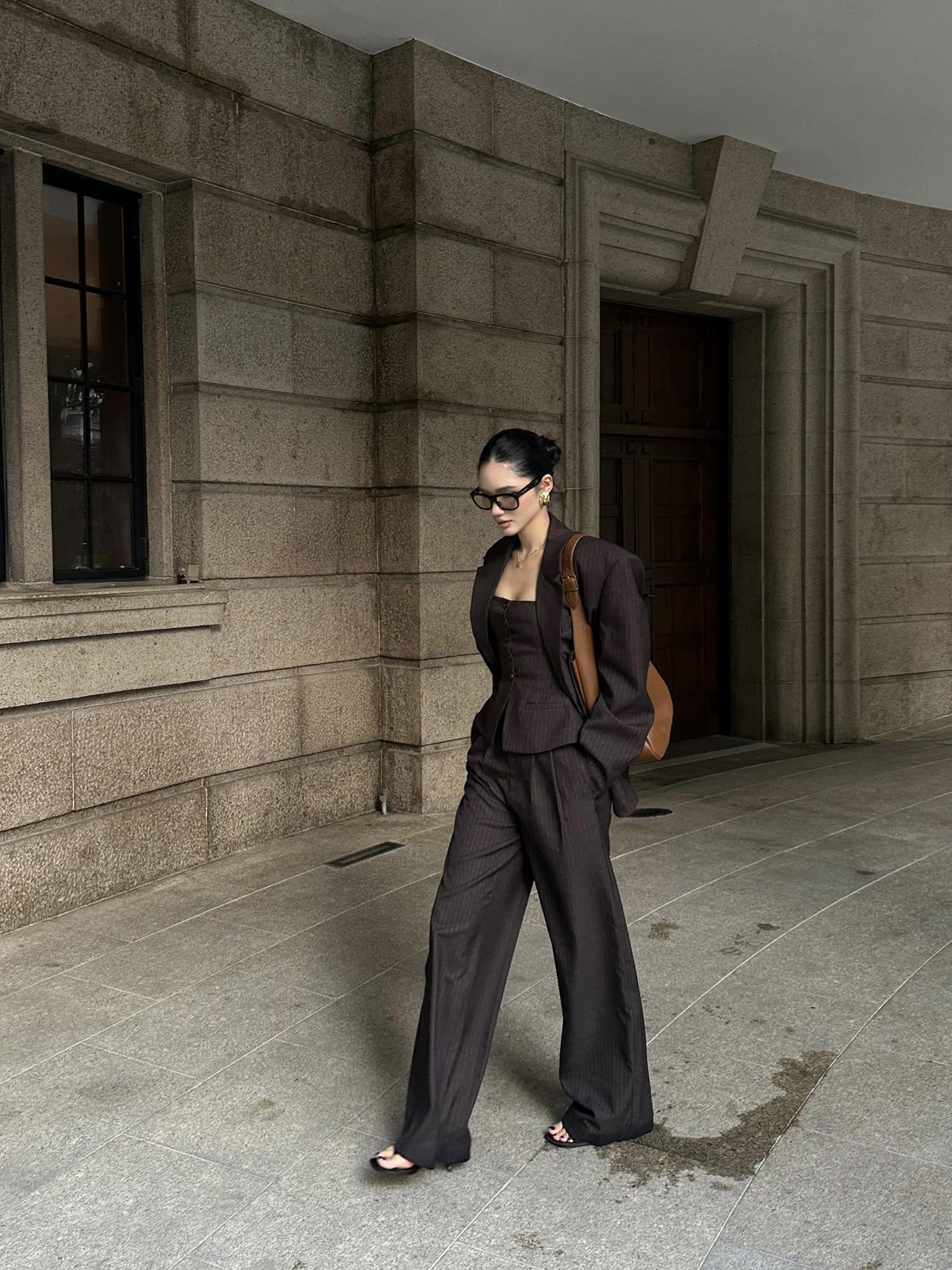 rovente Warm Striped Loose Fit Commuter Work Women Long Sleeve Brown Top & Pants Sets