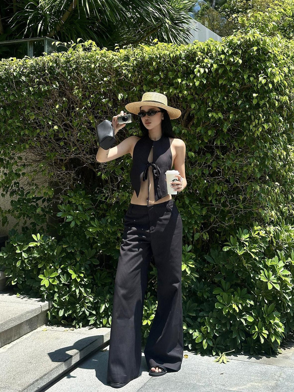 rovente Original Design Halter Neck Cropped Solid Black Women Polyester Cotton Camisoles