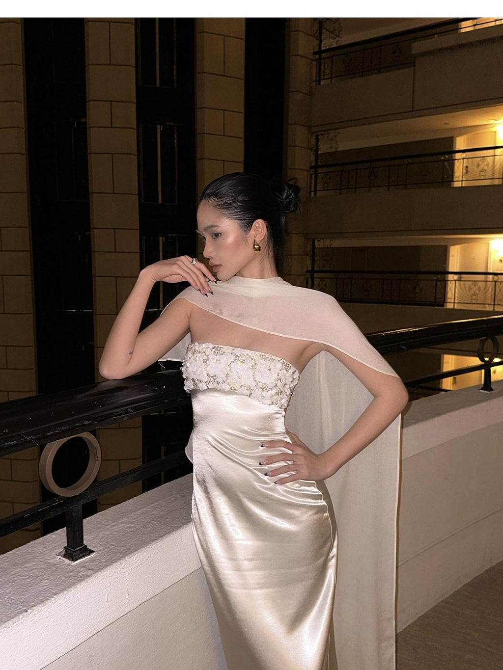 rovente test Elegant Sequin Strapless Natural Waist Fitted Zipper White Maxi Dresses