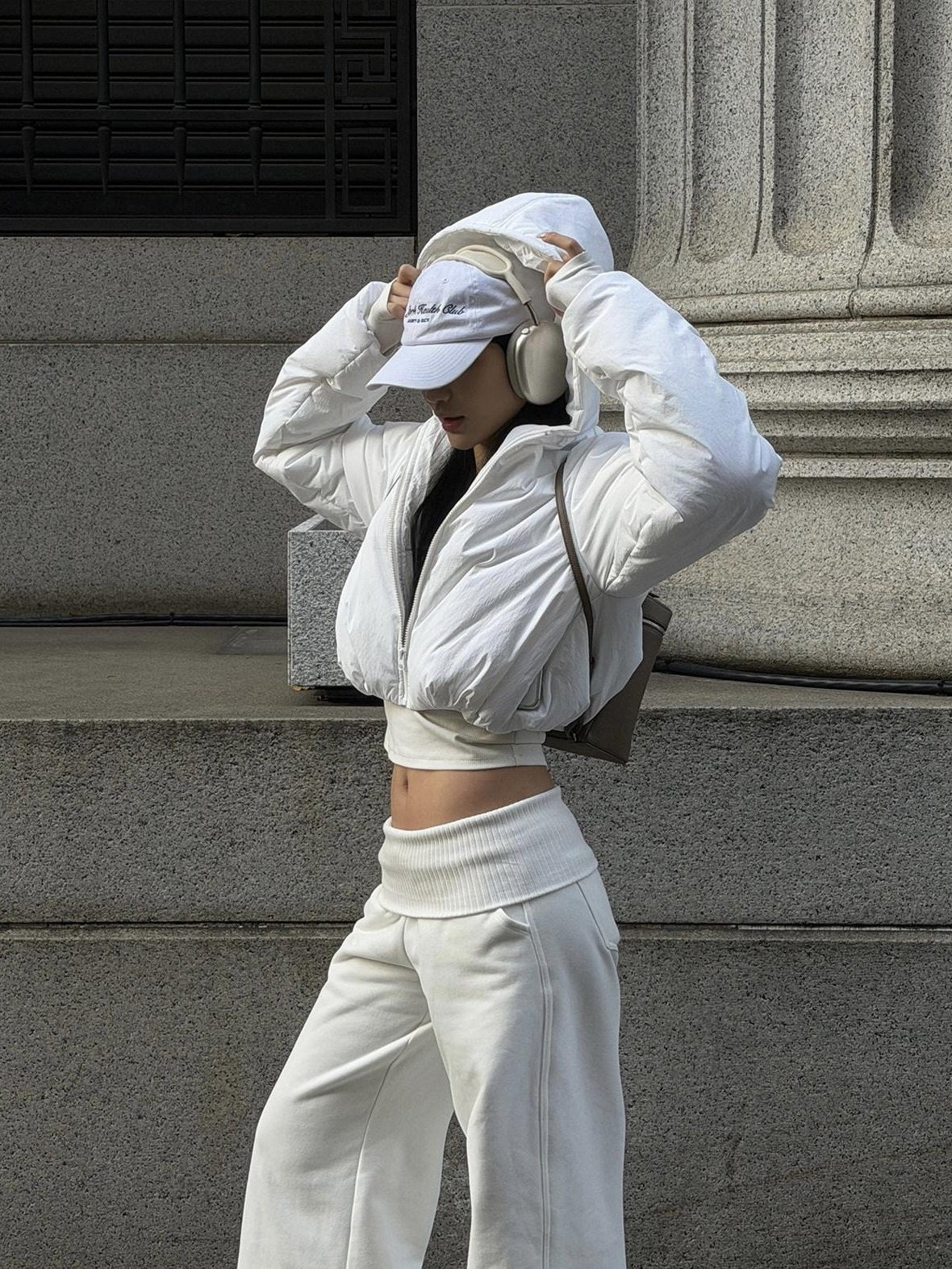 rovente Warm Thick Hooded Loose Minimal Commuter Nylon Zipper Pocket White Puffe Jackets