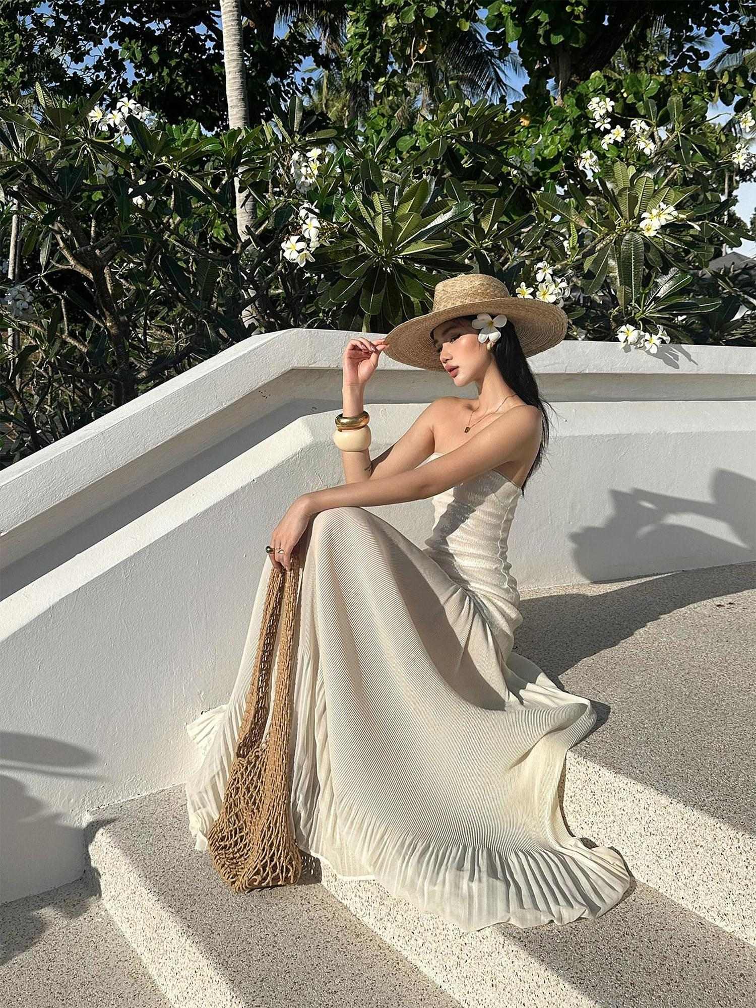rovente Elegant Sequin Strapless Slim Fit Natural Waist Travel Women Beige Maxi Desses