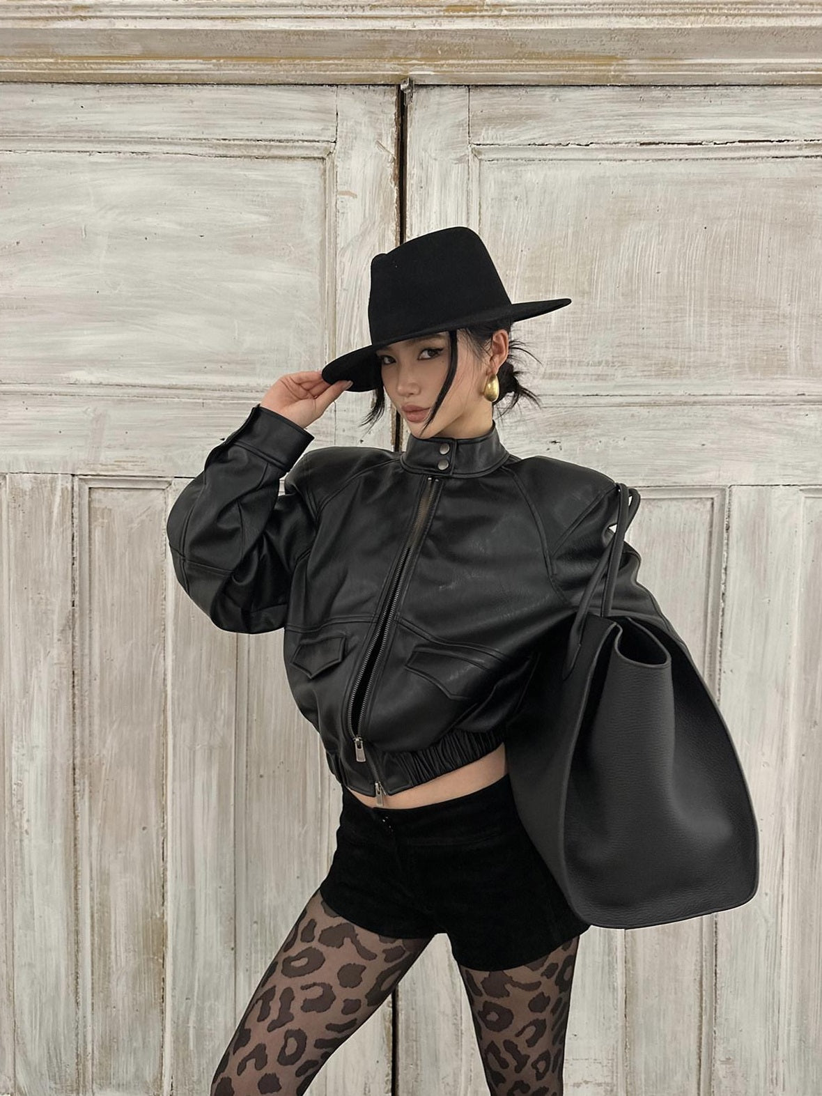 rovente Polyester Blend Loose Fit Short Zip Stand Collar Women Black Copped Jackets