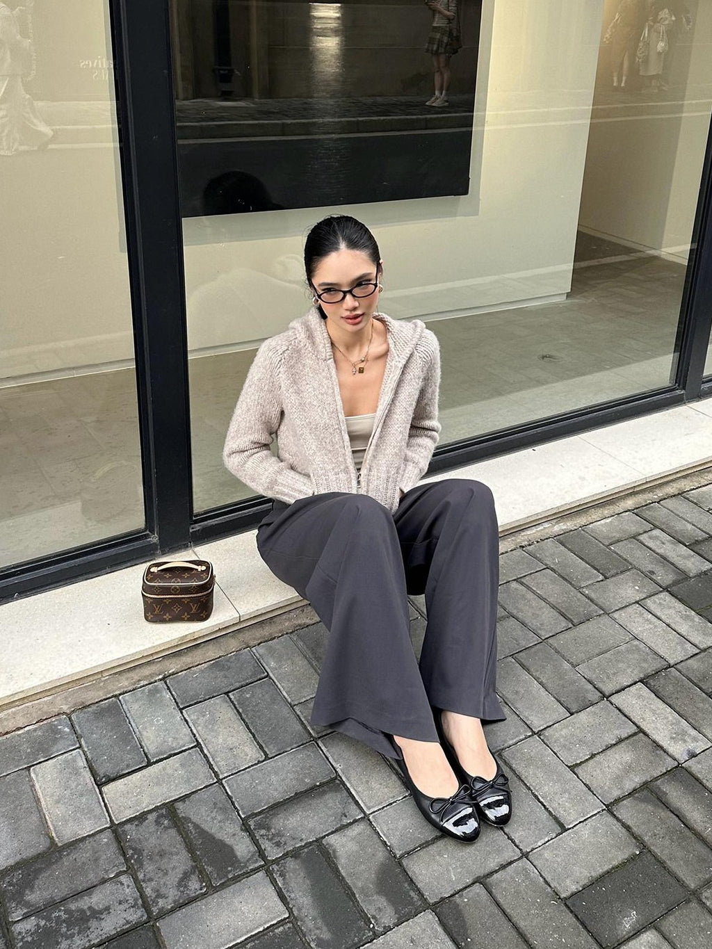 rovente Minimal Casual Natural Waist Zipper Straight Women Solid Grey Wide Leg Pants