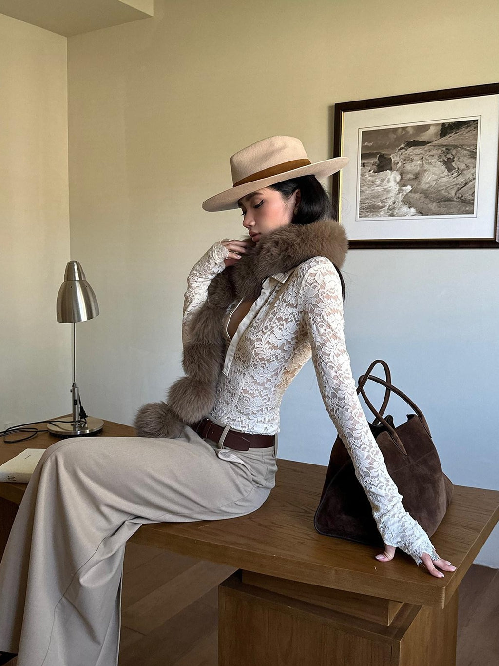 rovente Soft Nylon Spandex Lace Slim Fit V-neck Knit Women Beige Long Sleeve T-Shits
