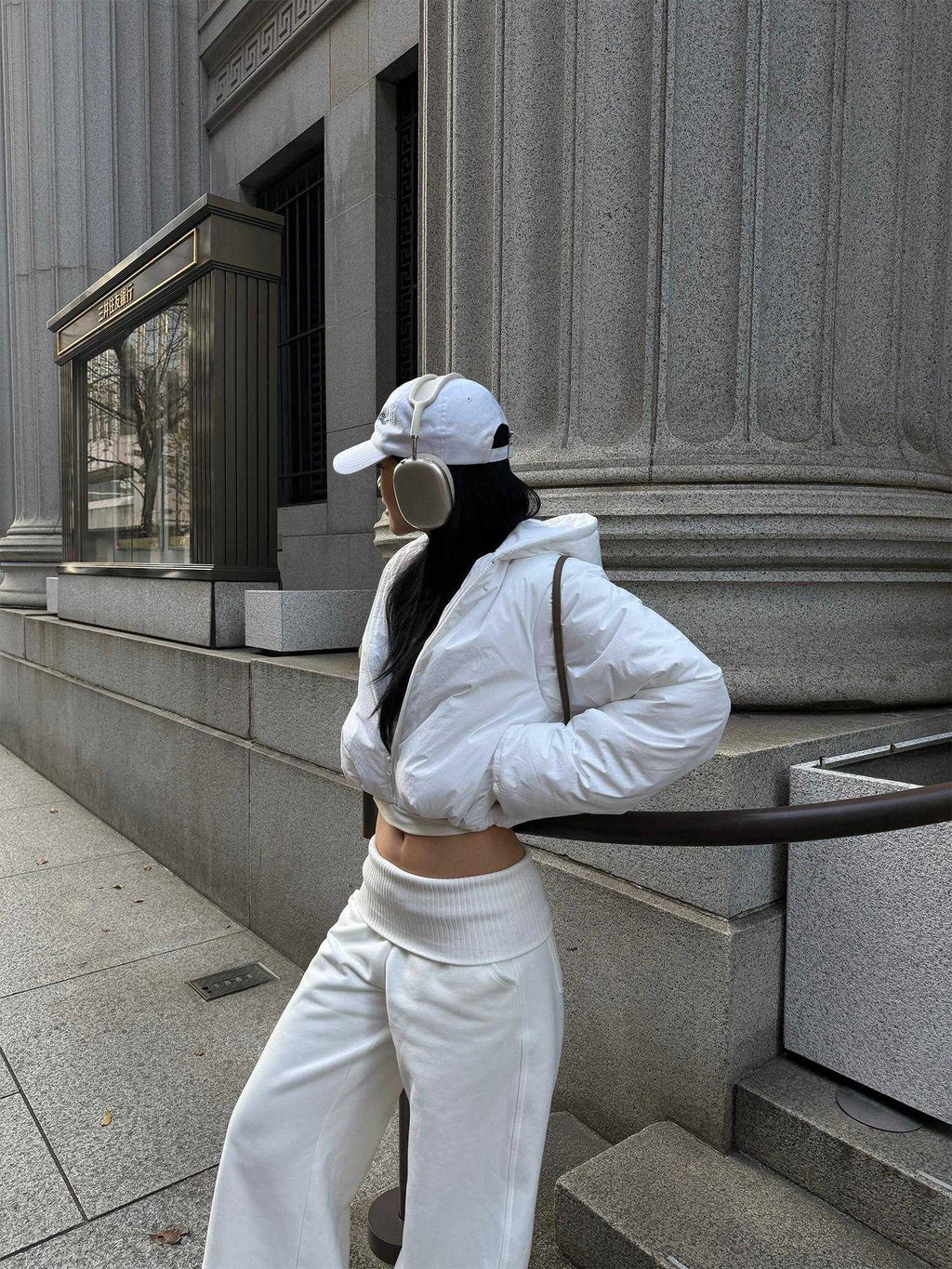 rovente Warm Thick Hooded Loose Minimal Commuter Nylon Zipper Pocket White Puffe Jackets