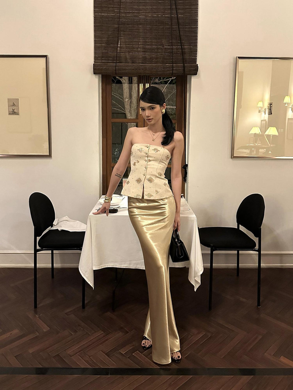 rovente Embroidered Cotton Strapless Slim Fit Elegant Women Party Travel Camisoles