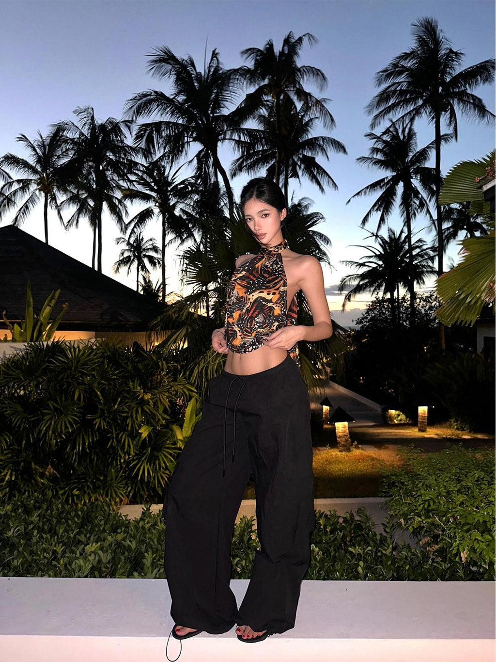 rovente Breathable Slim Fit Halter Neck Women Printed Tank Top Halte Cop Tops