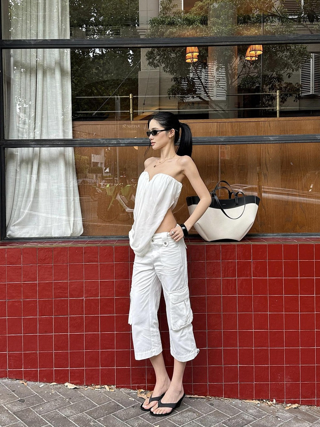 rovente Pure Cotton Minimalist Cargo Pockets Low Waist Women White Mid-Length Shots