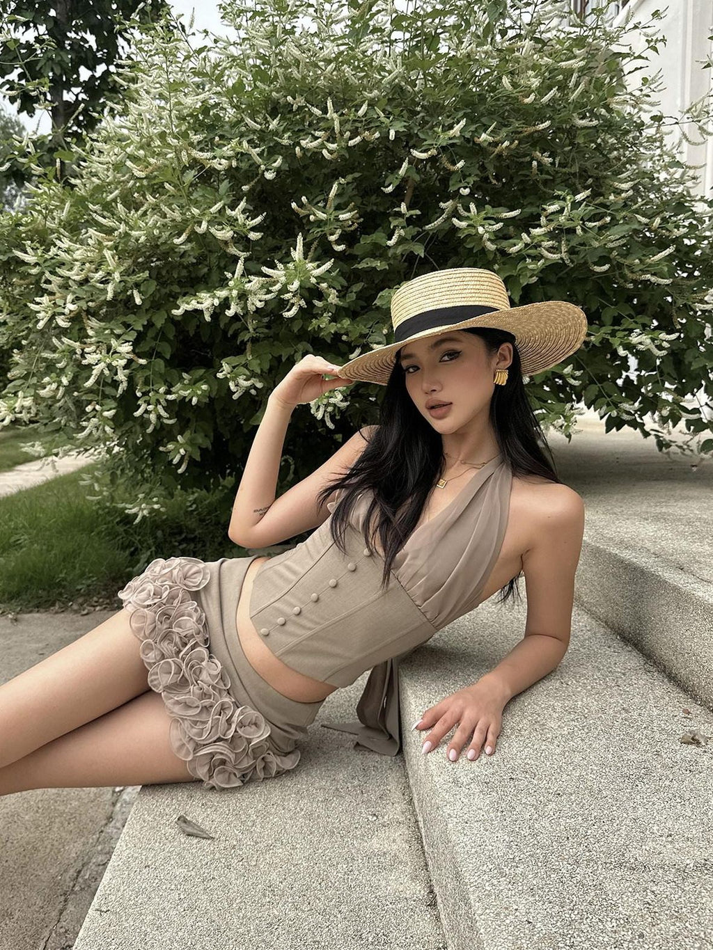 rovente Original Backless V-neck Halter Slim Fit Padded Crop Women Khaki Camisoles