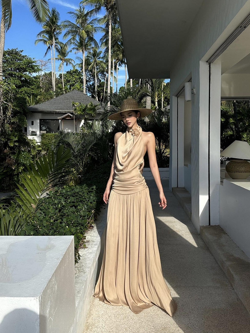 rovente Elegant Halter Neck Slim Fit A Line Solid Polyester Party Travel Maxi Desses