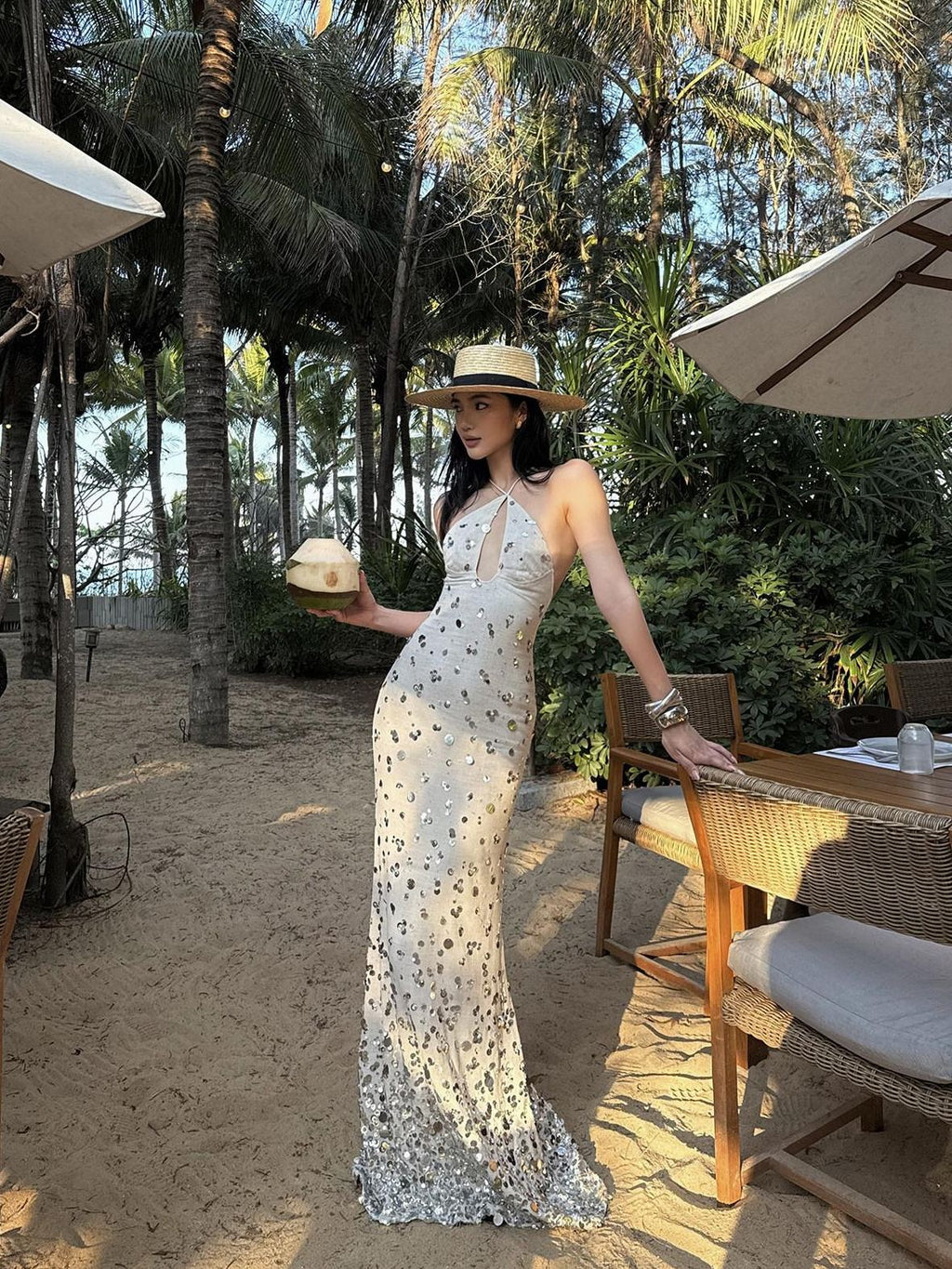 rovente Shimmer Spaghetti Strap Mermaid Dress Elegant Travel Linen Blend Maxi Desses